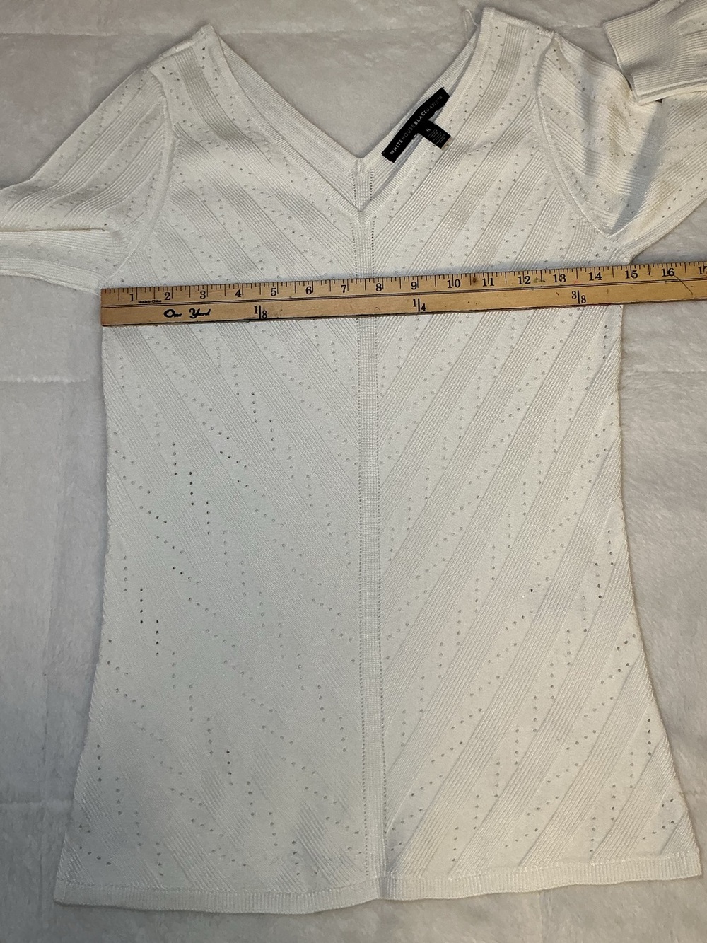 Ivory V-Neck Knit Sweater Top - Picture 4 of 6